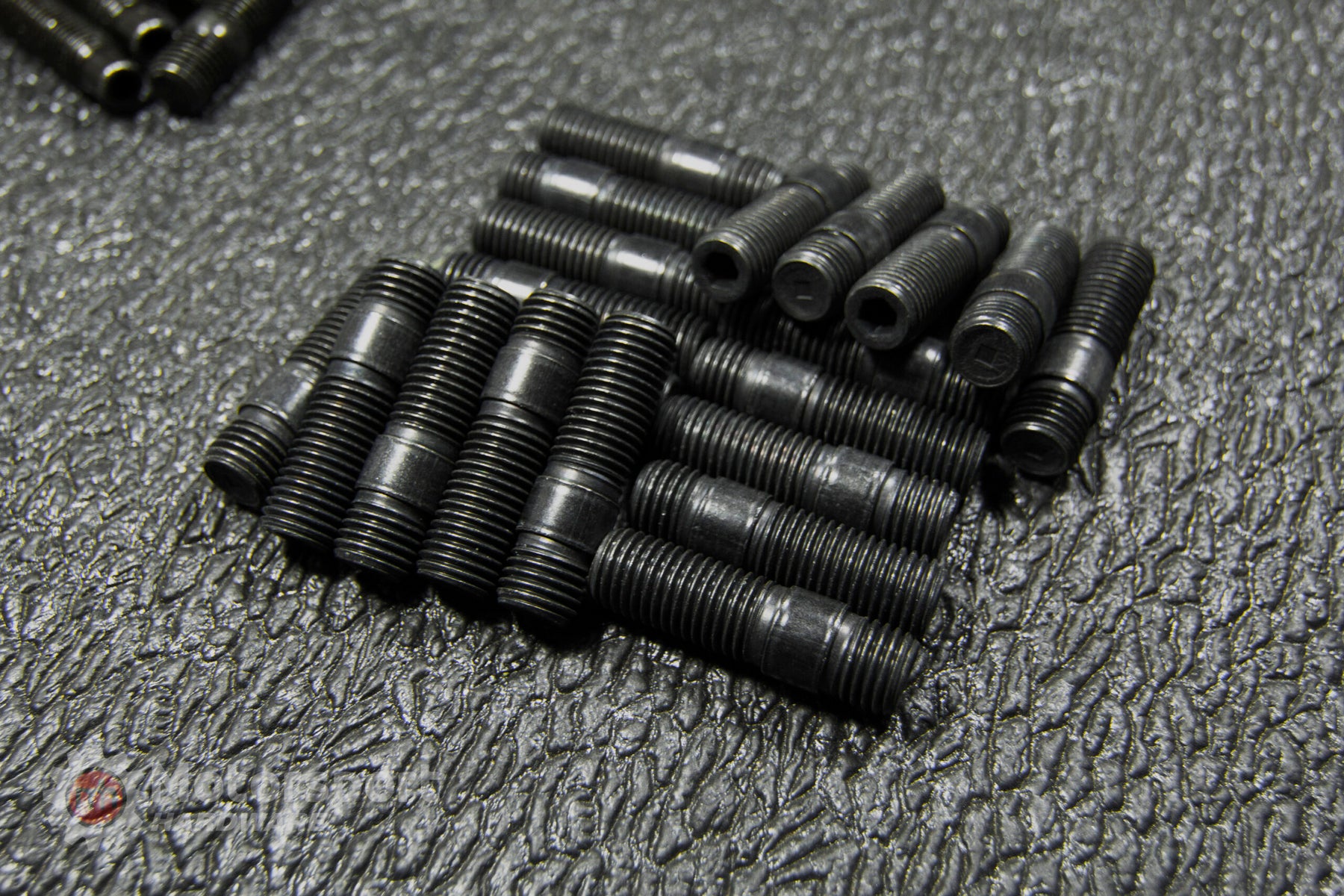 44mm Black Race Stud Kit 12×1.5