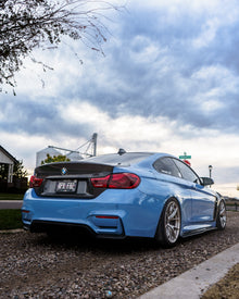 BMW F82 M4 (2015-2020) OEM-Style Carbon Fiber Trunk Lid